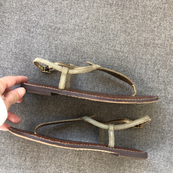 Worn once! - SAM EDELMAN ‘Gigi’ Leather camo Thong Sandals - Picture 5 of 7
